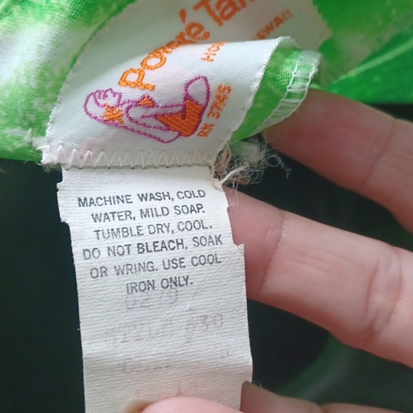 Vintage Pomare Tahiti Maxi Floral dress, Flutter Sleeve,18" PTP, 17" Waist 52" L - Picture 7 of 7